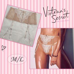NWT Victoria's Secret Nude & White Lace Garter